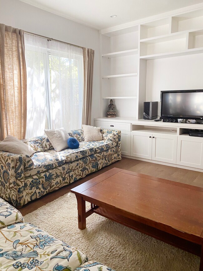 Living Area, Built in Entertainment Center - 1535 18th St