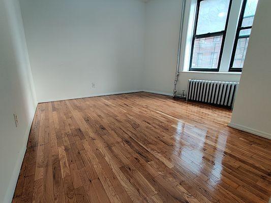 Foto del edificio - 2 bedroom in BRONX NY 10453