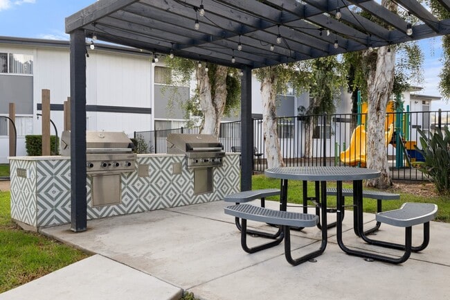 Building Photo - ALTA