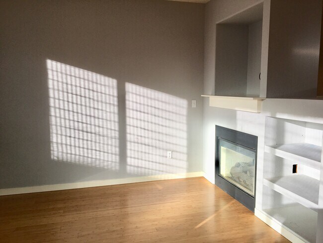 Foto del edificio - Gorgeous and Spacious Townhome in Waneka L...