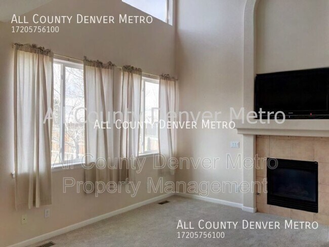 Foto del edificio - 6487 Torrey Ct