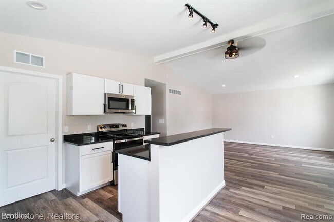 Foto del edificio - 3 br, 2 bath House - 74630 Fulton Street