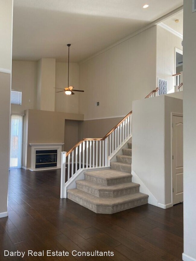 Building Photo - 4 br, 2.5 bath House - 2452 Berkshire Lane