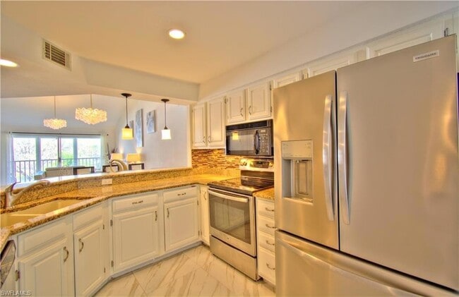 Foto del edificio - 9590 Victoria Ln