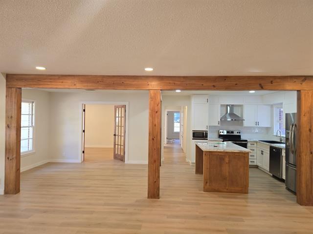 Foto del edificio - 6200 Windermere Pl