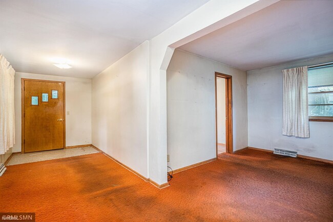 Building Photo - 2 br, 1 bath House - 3201 Halifax Avenue N