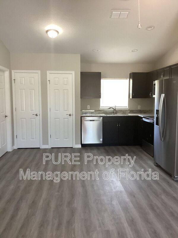 Building Photo - 6577 140th Place Rd