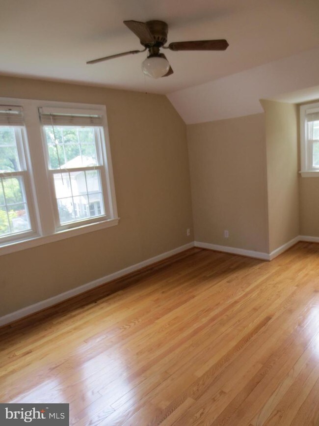 Foto del edificio - 2241 N Wakefield St