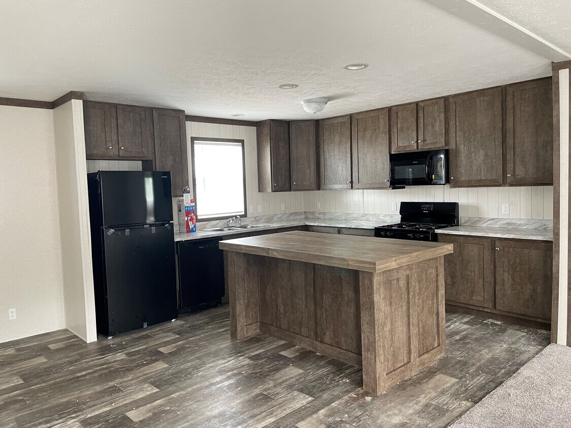 201 McAuliffe Dr, Flushing Township, MI 48433 House Rental in