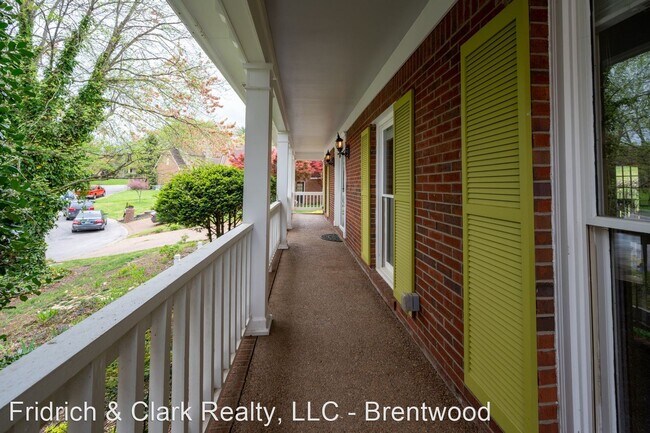 Building Photo - 3 br, 2.5 bath House - 609 S Riverbend Ct