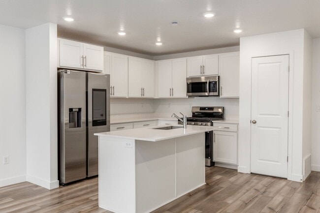 Building Photo - Convenient and Charming Heber City Town Ho...