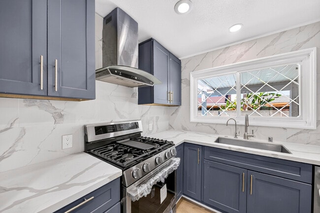 Building Photo - 8321 Santa Margarita Ln