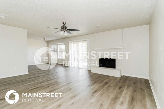 Building Photo - 4710 Green Hollow Dr