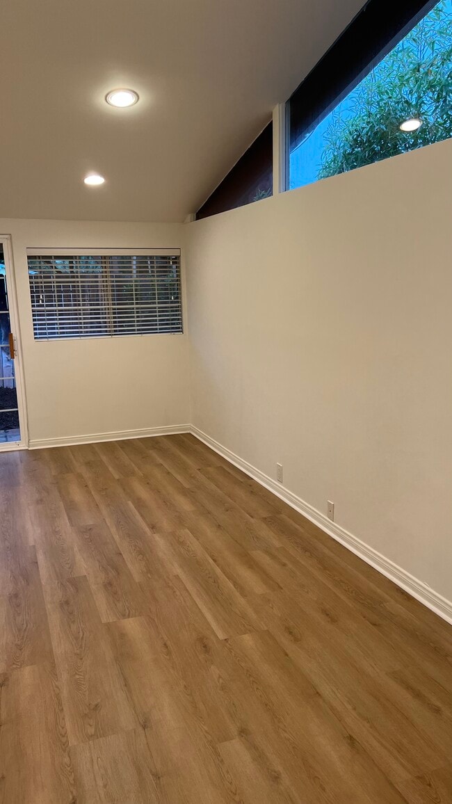 Building Photo - 6245 Jumilla Ave