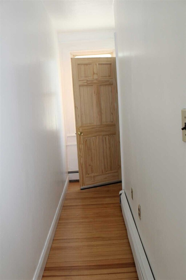 Building Photo - 15 Spruce St