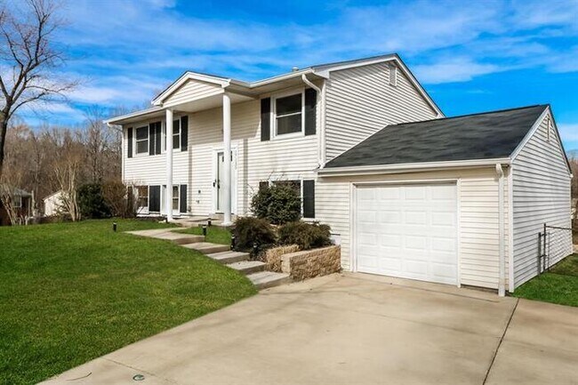 Building Photo - 17135 Fairway View Lane, Upper Marlboro, M...