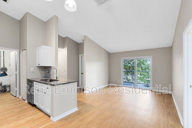 Foto del edificio - 2533 Grassy Point Dr