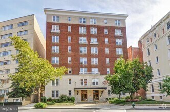 Building Photo - 1954 Columbia Rd NW