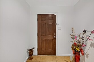 Building Photo - 16547 Lanesborough Dr