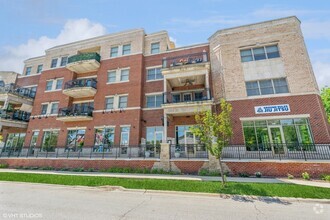 Building Photo - 17200 Oak Park Ave