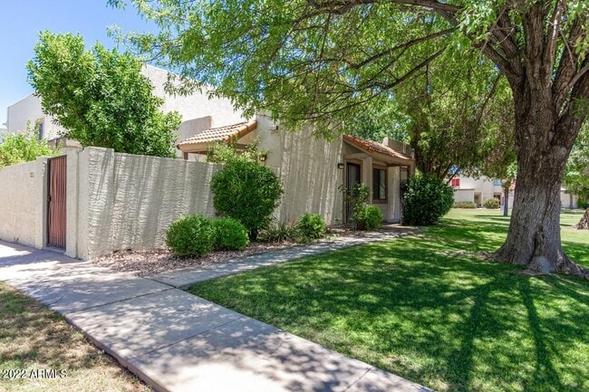 Building Photo - 7821 E Valley Vista Dr