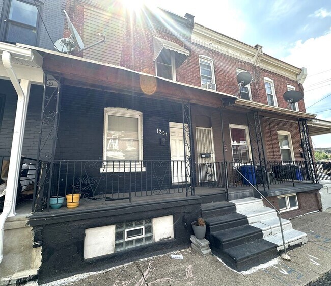 Foto del edificio - Stunning 2-Bedroom Townhome in South Phila...
