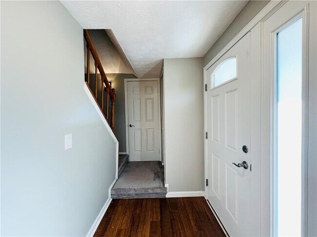 Building Photo - 1340 Taylor Oaks Dr