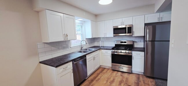 Foto del edificio - 4848 W 83rd St