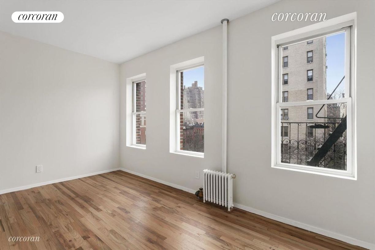Primary Photo - 53 W 106th St