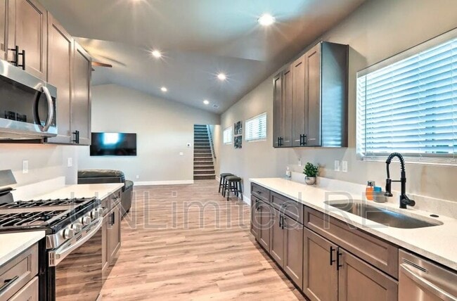 Building Photo - 2269 W Mission Timber Cir