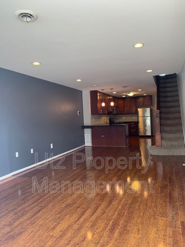 Building Photo - 151 N Milton Ave
