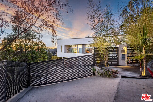 Foto del edificio - 2511 Wild Oak Dr