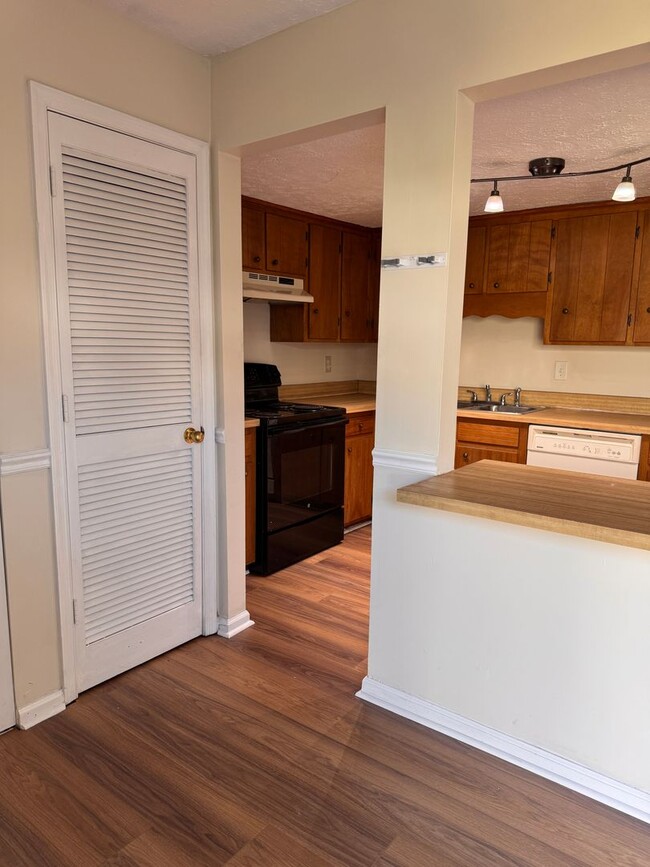 Foto del edificio - 3 Bedroom || 2.5 Bathroom Townhouse