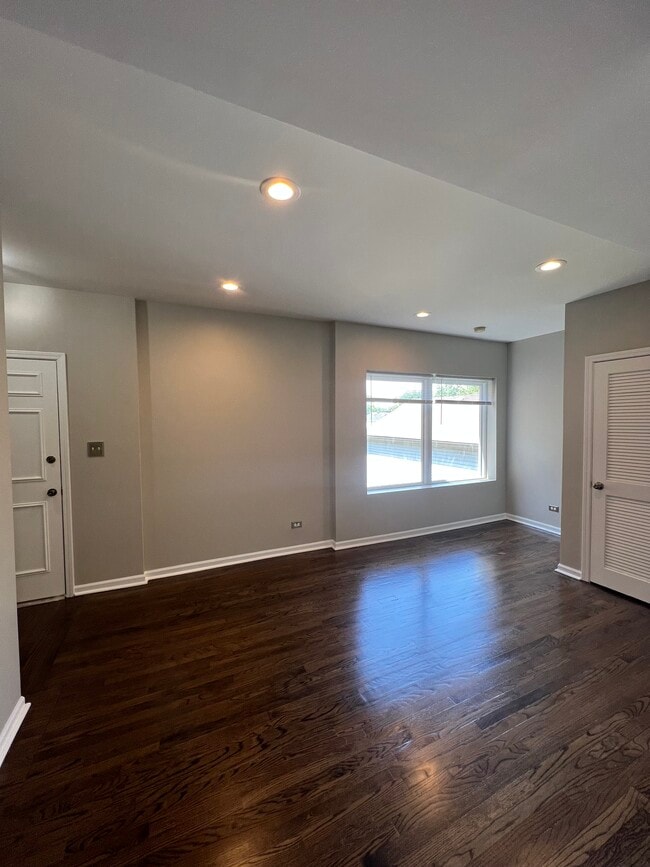 Living Room - 11341 S Church St
