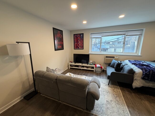 Foto del edificio - 515 W Wrightwood Ave