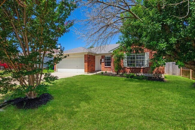 Foto del edificio - 2203 Lexfield Ln