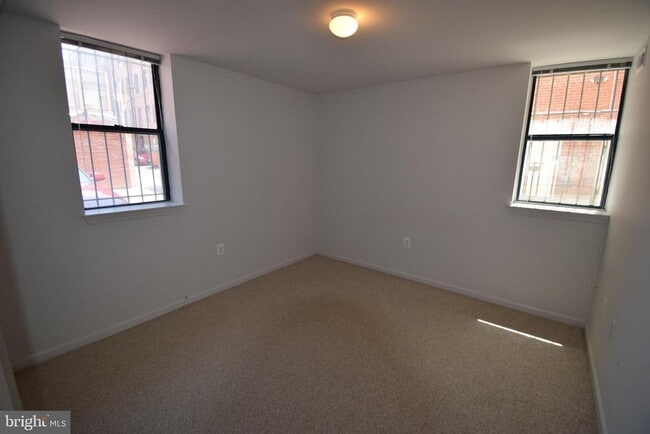 Foto del edificio - 2627 Adams Mill Rd NW