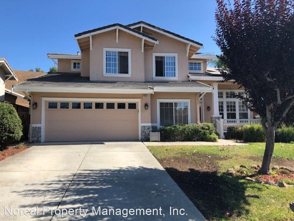 Primary Photo - 5 br, 3 bath House - 2535 Magnolia Way