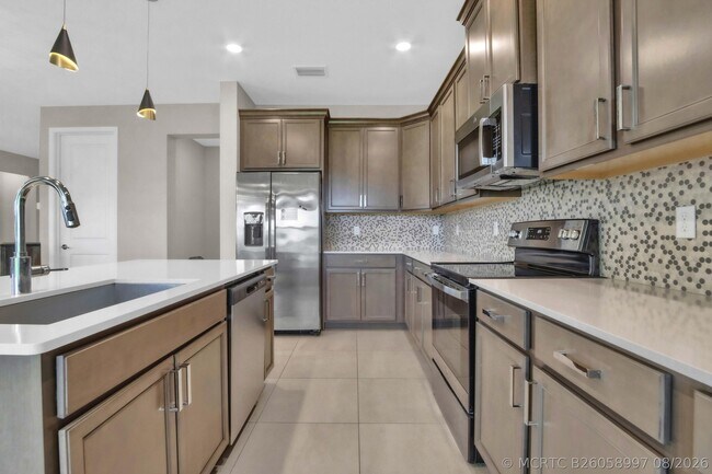 Building Photo - 1304 Whitcombe Dr