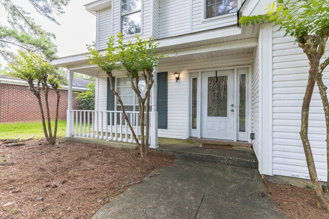 Building Photo - 101 Vega Cir