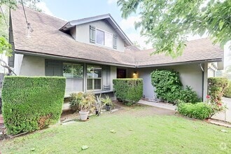 Building Photo - 5719 Red River Dr