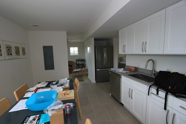 Foto del edificio - 97 N Shore Blvd