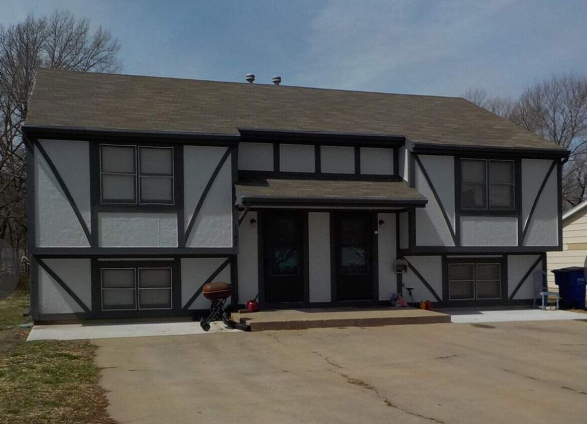 Foto principal - 1383 Parkside Dr