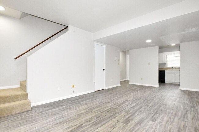 Foto del edificio - 915 SW 61st St