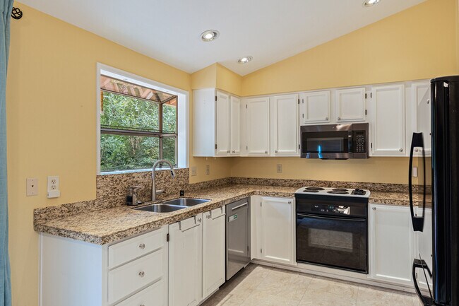 Foto del edificio - 15016 87th Ave NE