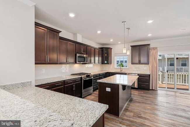 Building Photo - 7132 McHenry Mews