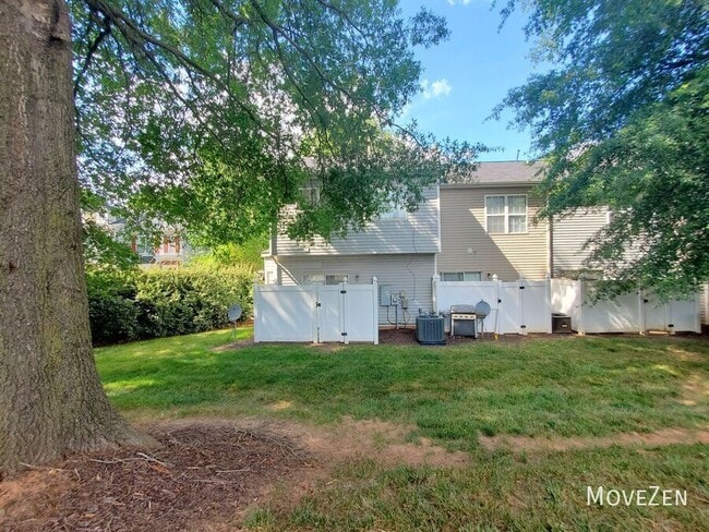 Building Photo - 8955 Gerren Ct
