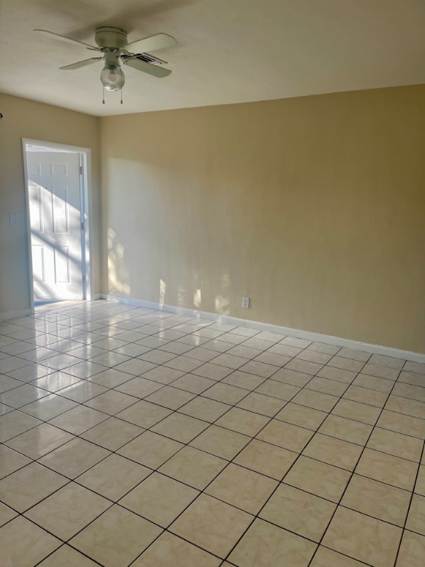Foto del edificio - 913 SW 4th Terrace