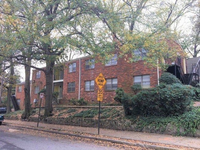 Foto del edificio - 907 Argonne Ave NE