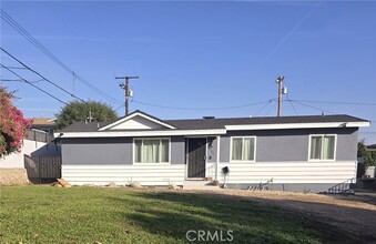 Building Photo - 896 Altura Way